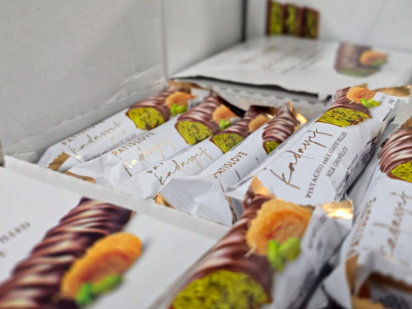 PatisLove Dubai Chocolate Bar – Premium Chocolate 30g